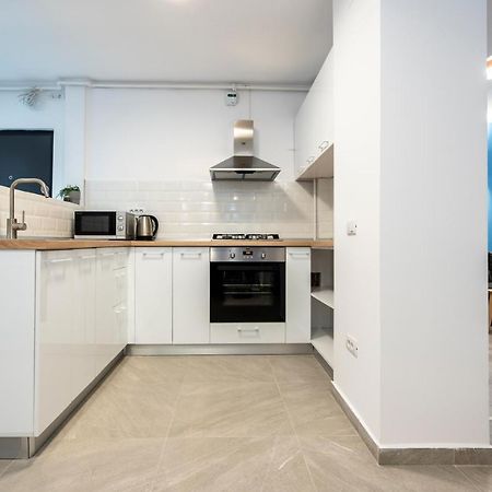 Blue Design Apartament In Magheru Bükreş Dış mekan fotoğraf