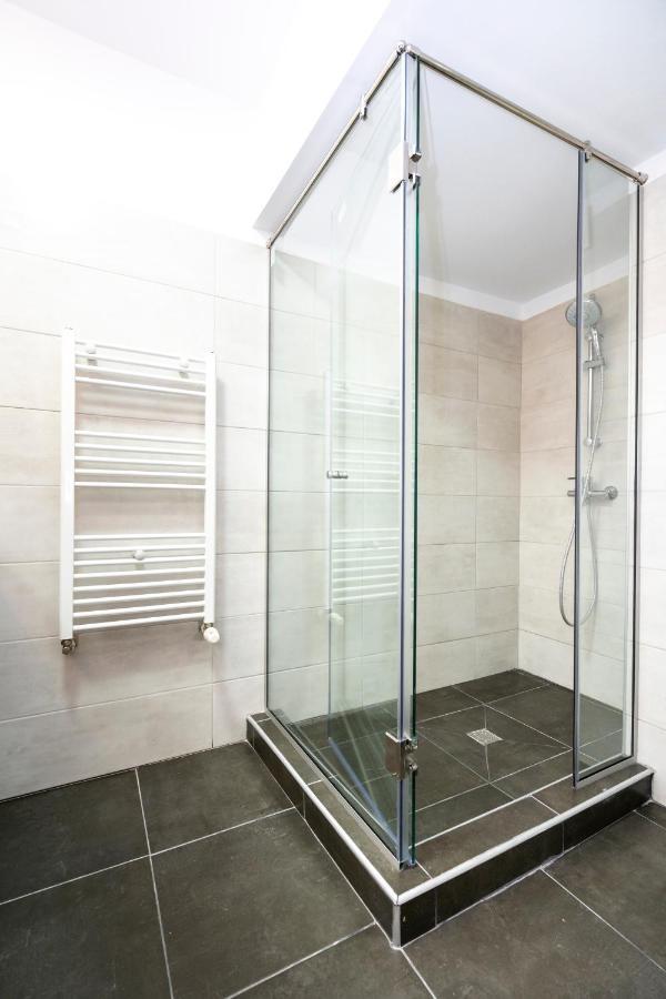 Blue Design Apartament In Magheru Bükreş Dış mekan fotoğraf
